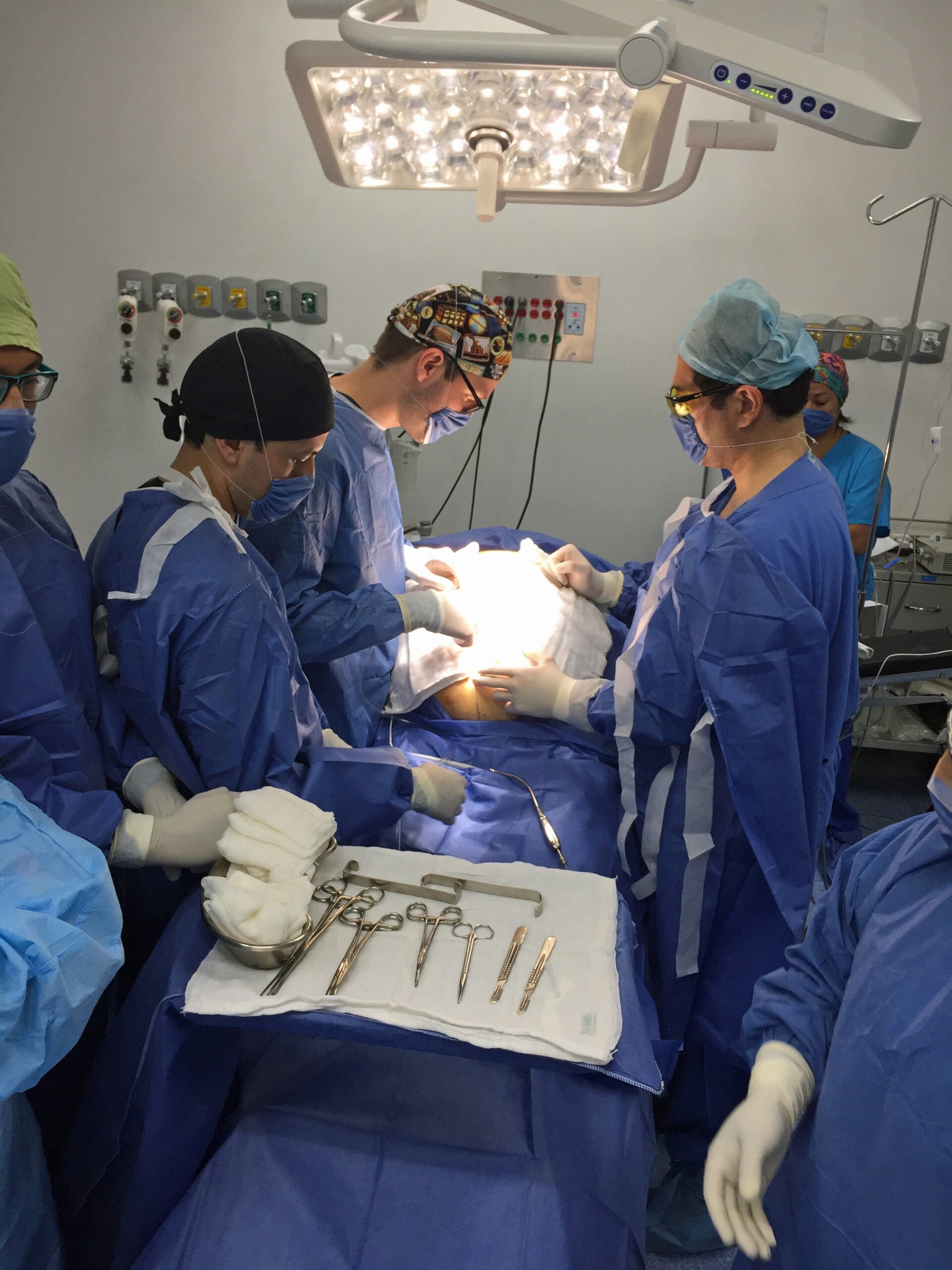 WORLD BIGGEST CYST REMOVED WHOLE