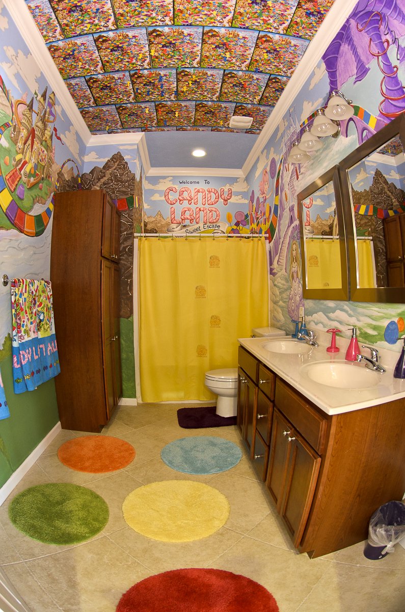 10.-candyland_bathroom02_web_large.jpg
