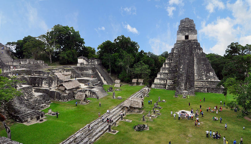 1024px-Tikal_mayan_ruins_2009.jpg