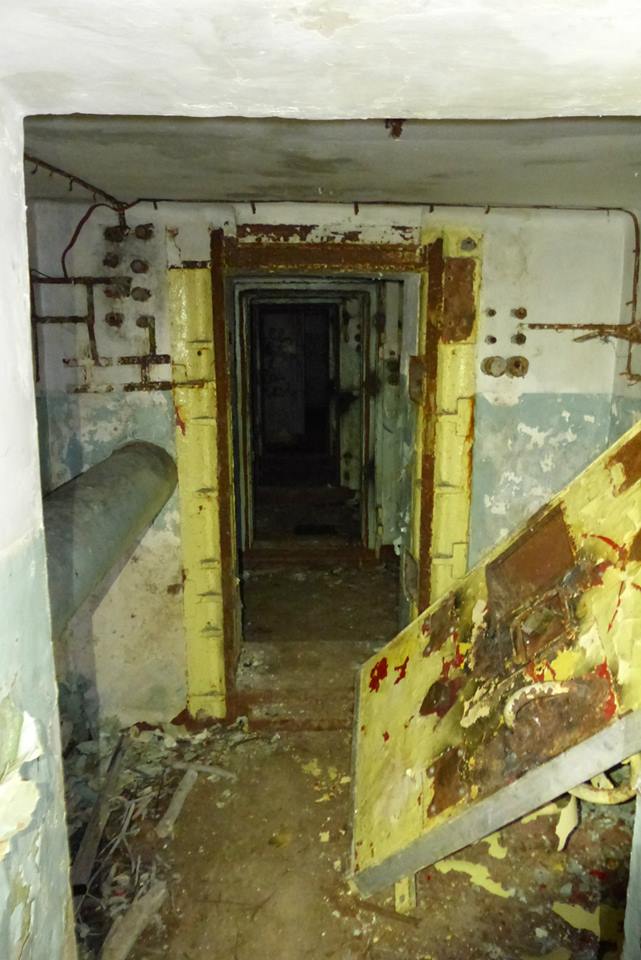 12-First-heavy-door.jpg