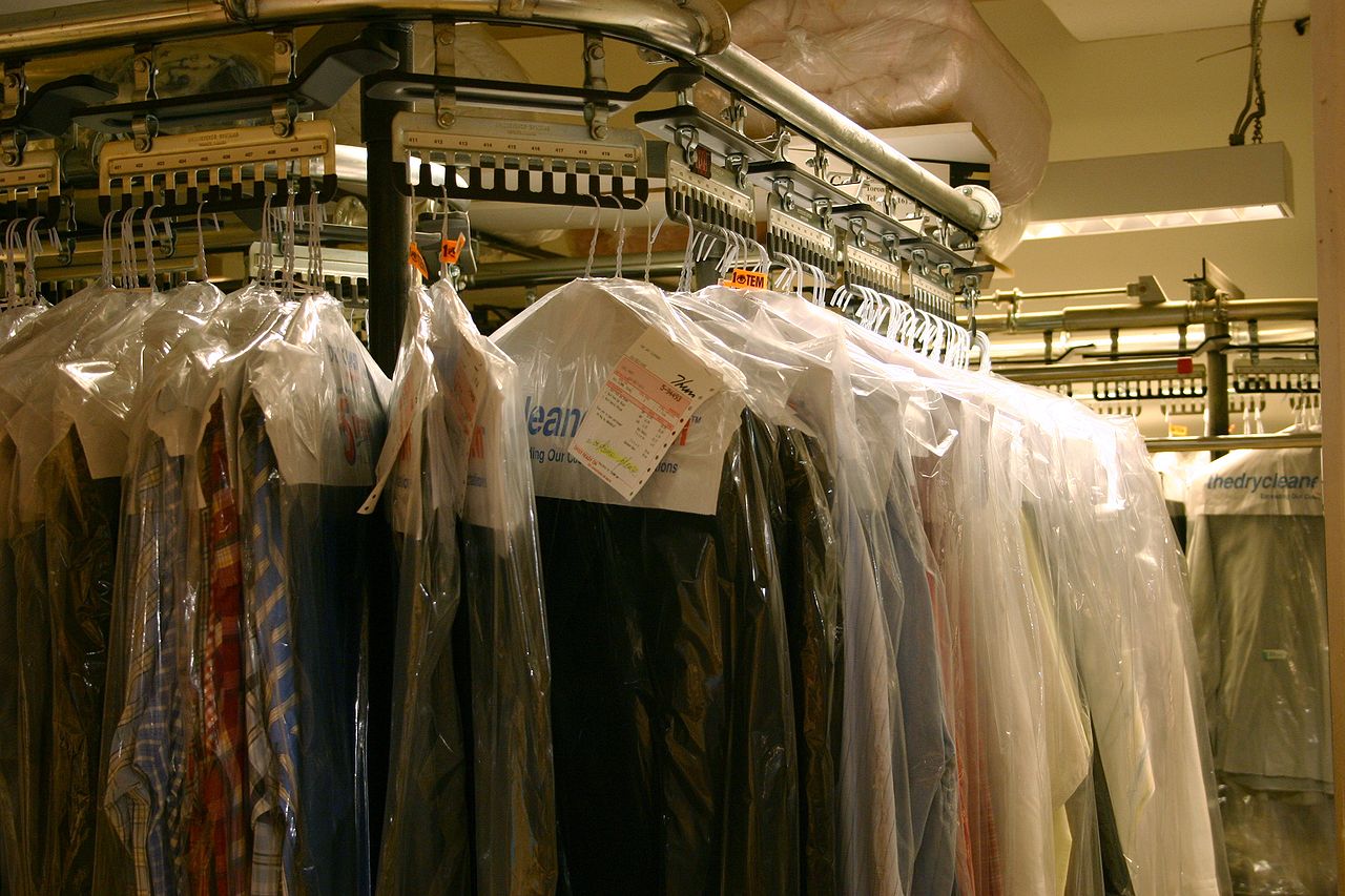 1280px-Dry_clean_rack.jpg