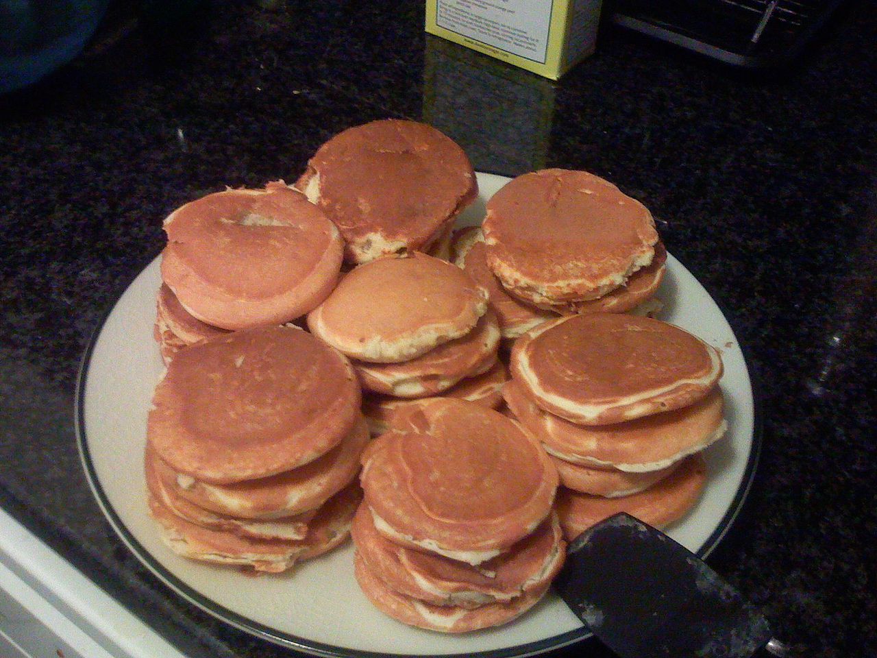 1280px-Silver_dollar_pancakes.jpg