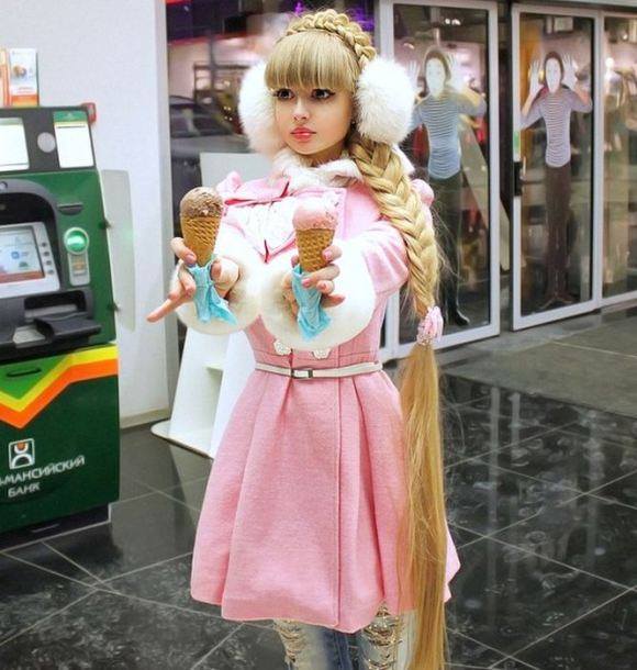 She Was Raised As A Living Barbie Doll. Now She s Afraid To Leave Home For One Shocking Reason