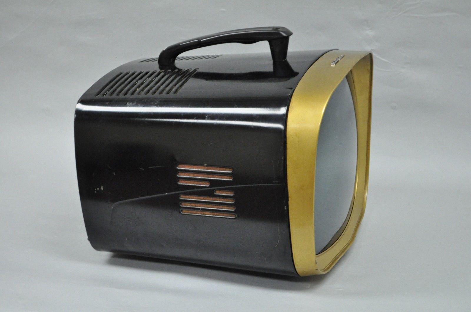 1950s-portable-tv.jpg