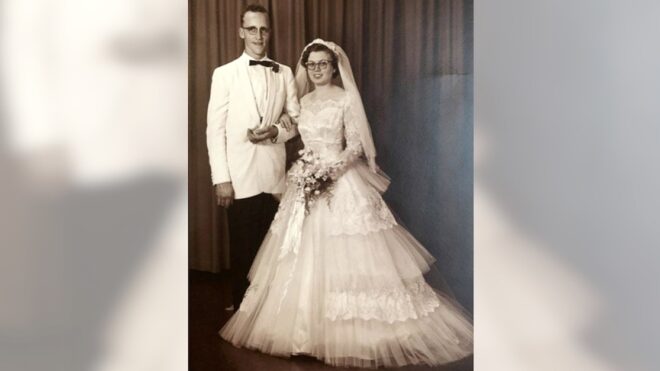 1960-wedding-gown