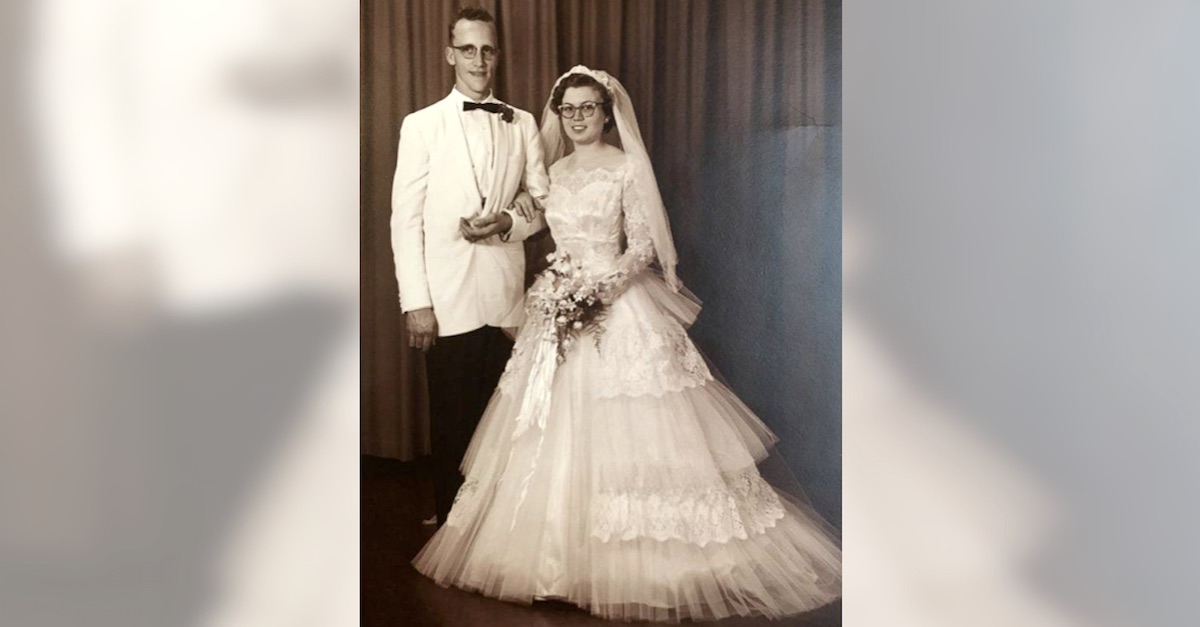 1960-wedding-gown