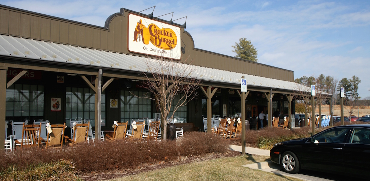 2011-01-28_Cracker_Barrel_in_Morrisville