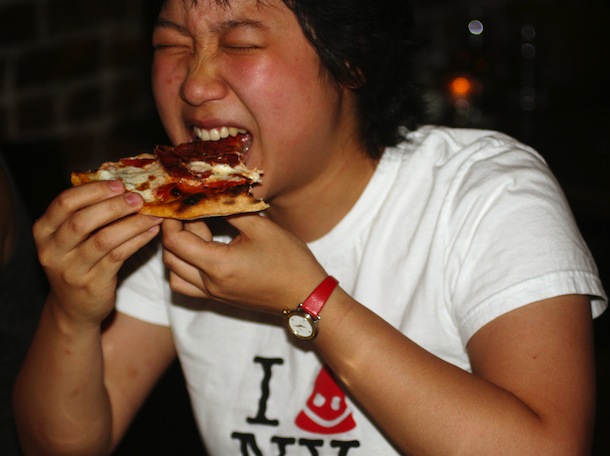 20121024-robyn-lee-pizza-burn.jpeg