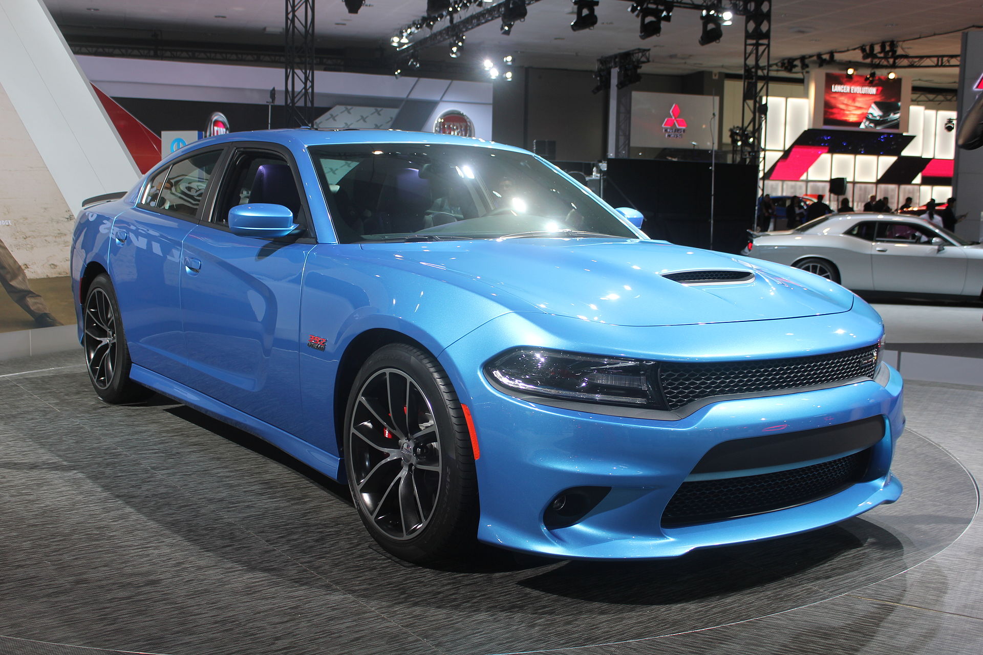 2015_Dodge_Charger_SRT_392_with_Scat_Pack.jpg