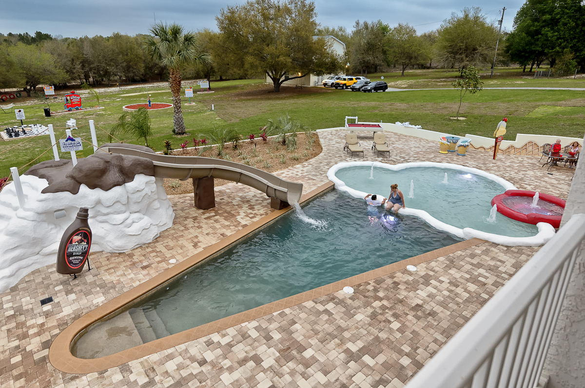 22.-pool05_web_lg.jpg