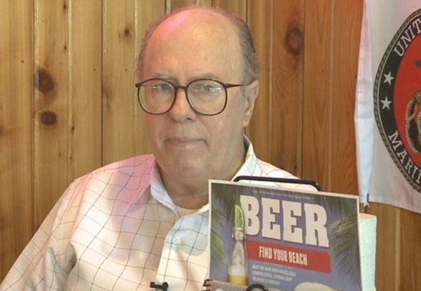 292E656500000578-3105698-Thomas_a_frequent_patron_of_the_Hooters_lost_his_kidneys_to_canc-m-23_1433177752590.jpg