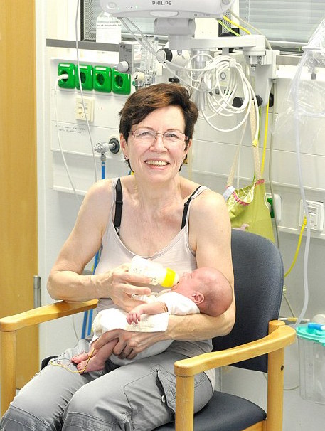 2B6FBC8A00000578-3200884-Miracles_But_against_the_odds_all_four_babies_have_grown_wonderf-a-7_14398225794271.jpg