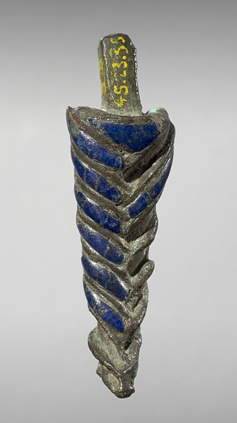 335px-Braided_Divine_Beard_for_Attachment_to_a_Larger_Figure_LACMA_45.23.35.jpg