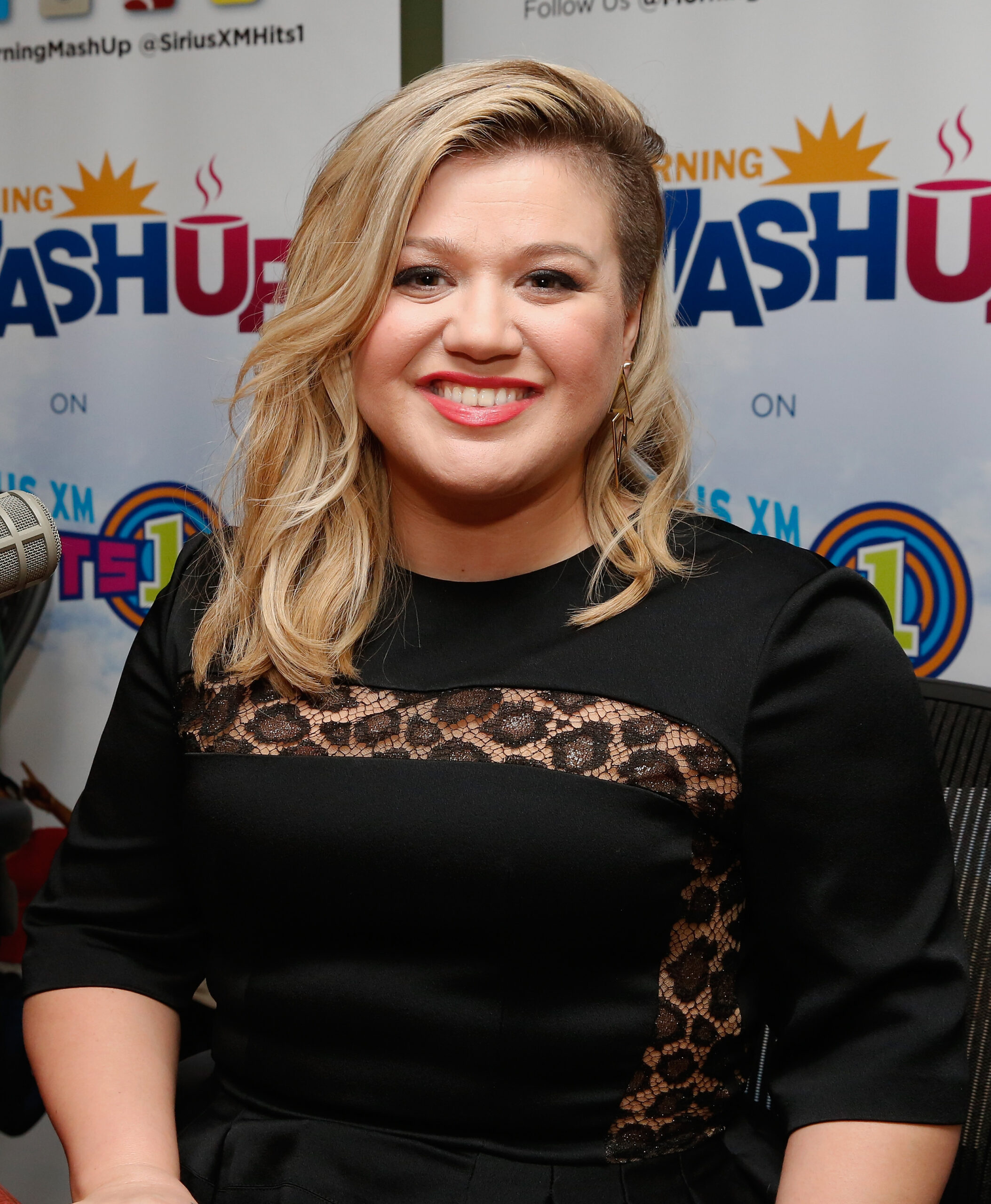 Kelly Clarkson Performs For SiriusXM Listeners At The SiriusXM Studios