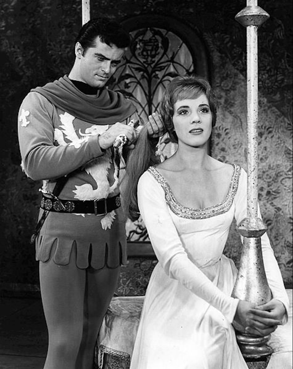 475px-Robert_Goulet_Julie_Andrews_Camelot1.jpg