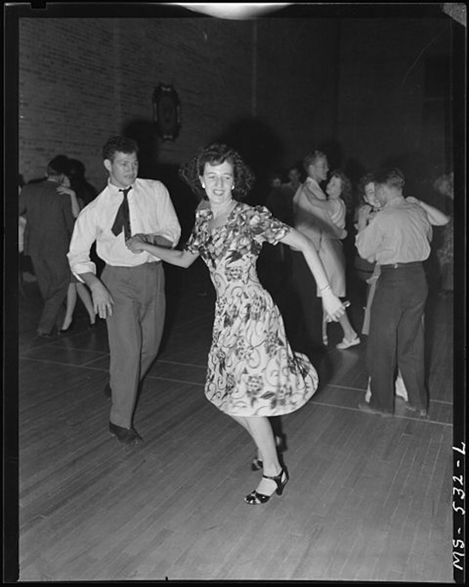 480px-Young_couple_dancing_at_VFW_dance_on_occasion_of_Fourth_of_July_celebration._Price_Carbon_County_Utah._-_NARA_-_540473.jpg