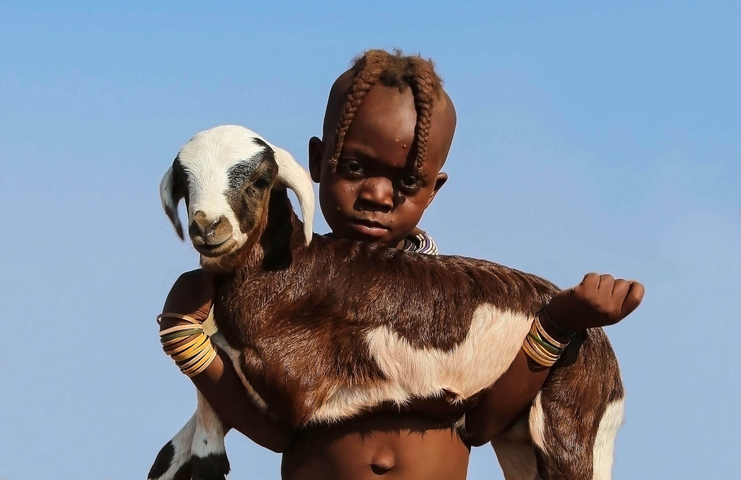 AFRICAN TRIBE MODERN LIFE