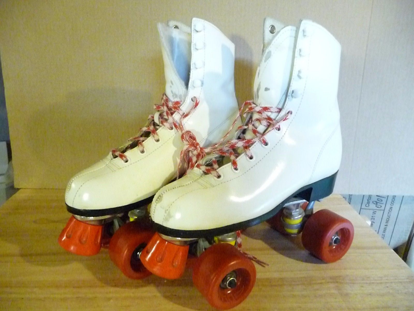 70s-roller-skates.jpg
