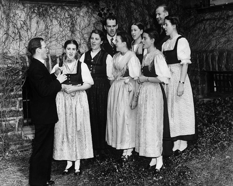 753px-Trapp_Family_Singers_1941.jpg