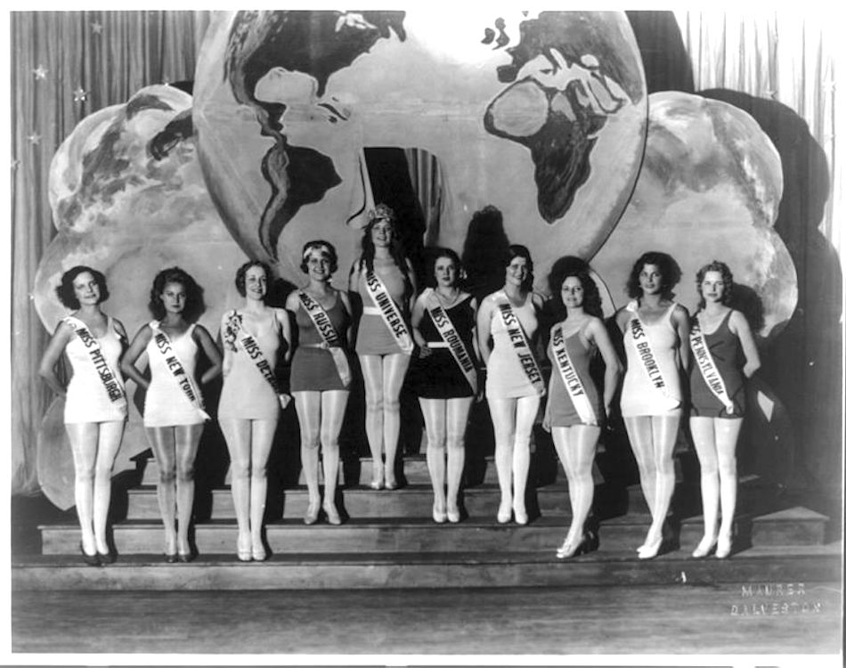 754px-Miss_Universe_1930_Winners.jpg