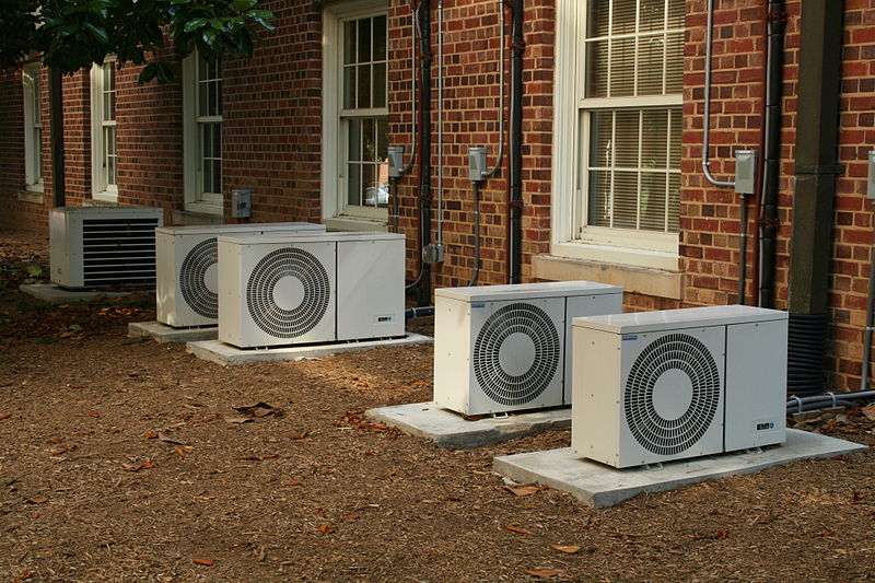 800px-2008-07-11_Air_conditioners_at_UNC-CH.jpg