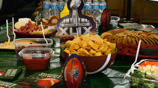 800px-Chaplain_Sponsored_Super_Bowl_Sunday_Party_150115-F-WT808-004