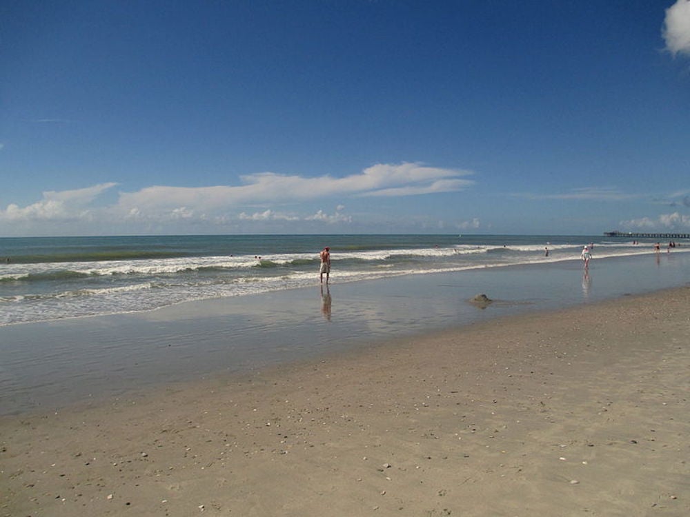 800px-Myrtle_Beach_SC_photographed_from_9th_floor_of_hotel_IMG_4501.jpg