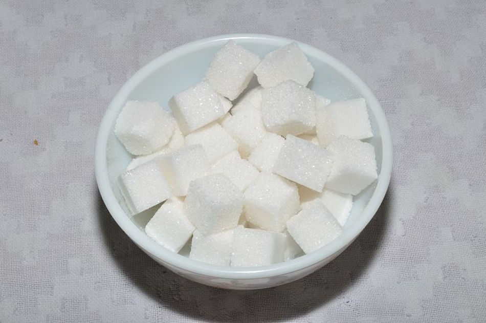 800px-Sugar_Cubes_-_Kolkata_2011-11-15_7023.jpg