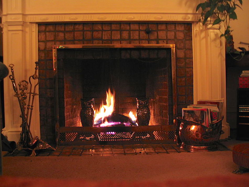 800px-The_fireplace-RS.jpg