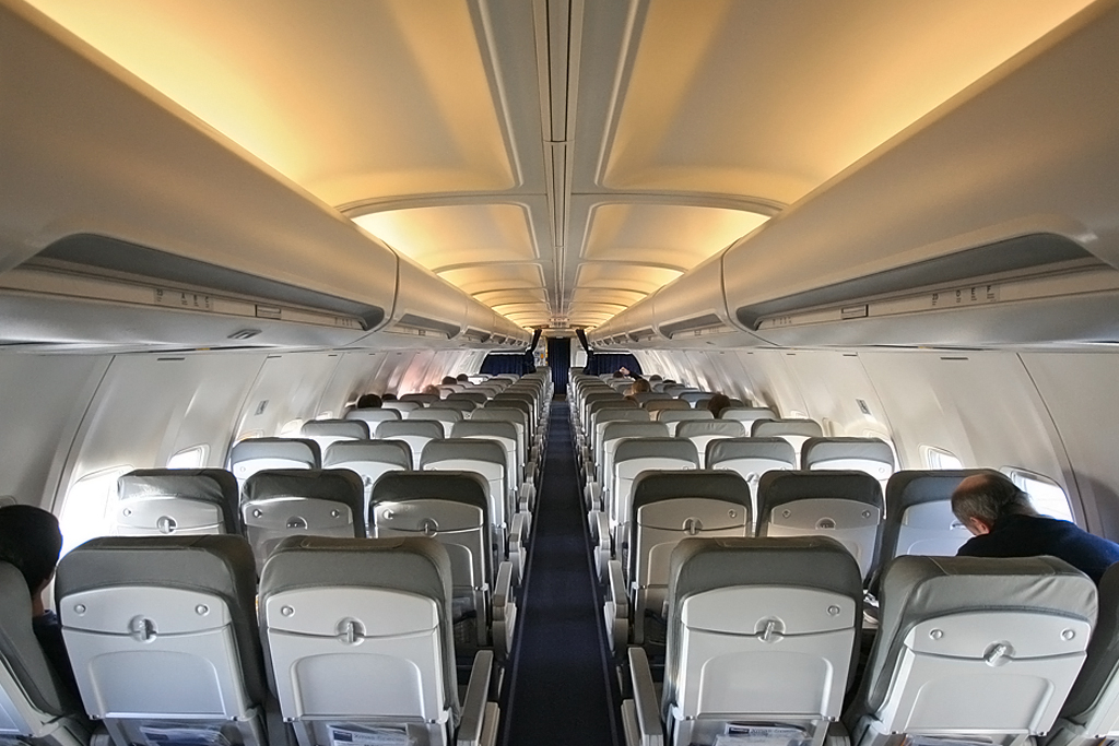 Air_travel_topic_image_Lufthansa_737_interior.jpg