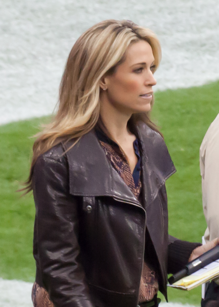Alex_Flanagan_-_NBC_sideline_reporter.jpg
