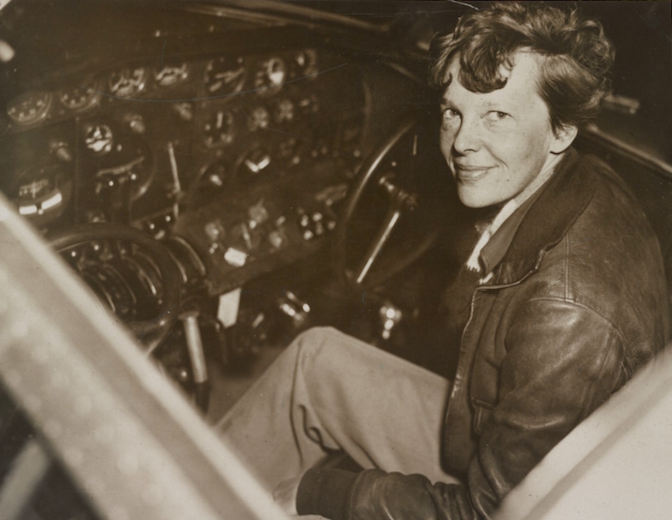 Amelia_Earhart_1937.tif.jpg