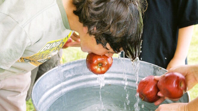 bobbing-for-apples-health