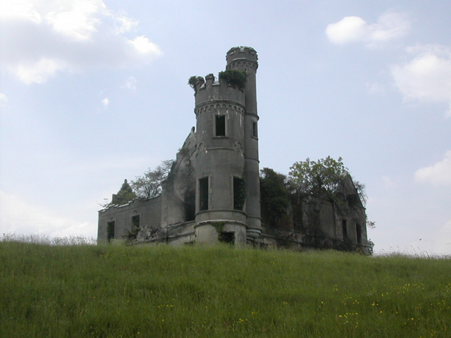 Ardtully_Castle_-_geograph.org_.uk_-_820124.jpg