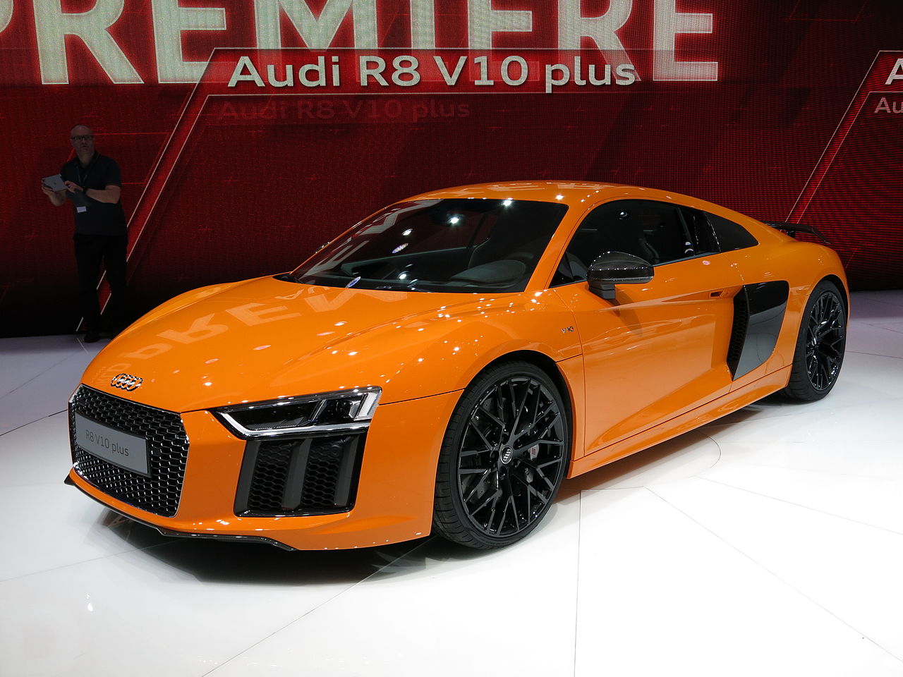 Audi_R8_WIKIPEDIA.jpg