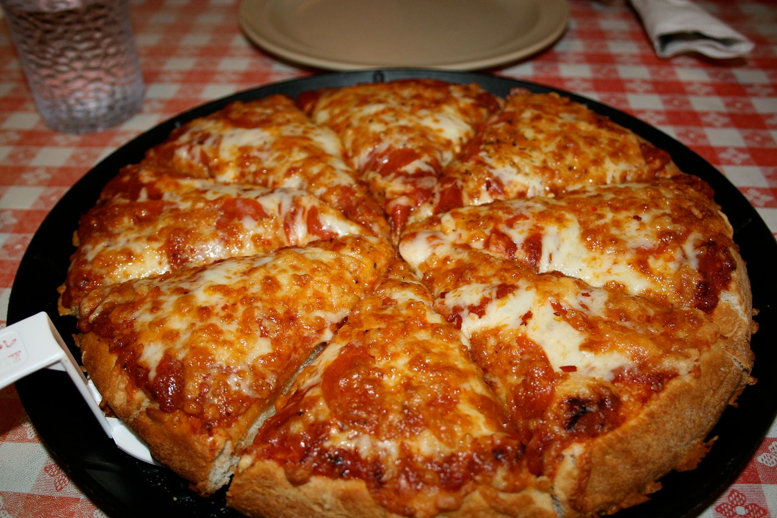Aurelios_Pizza_2.jpg