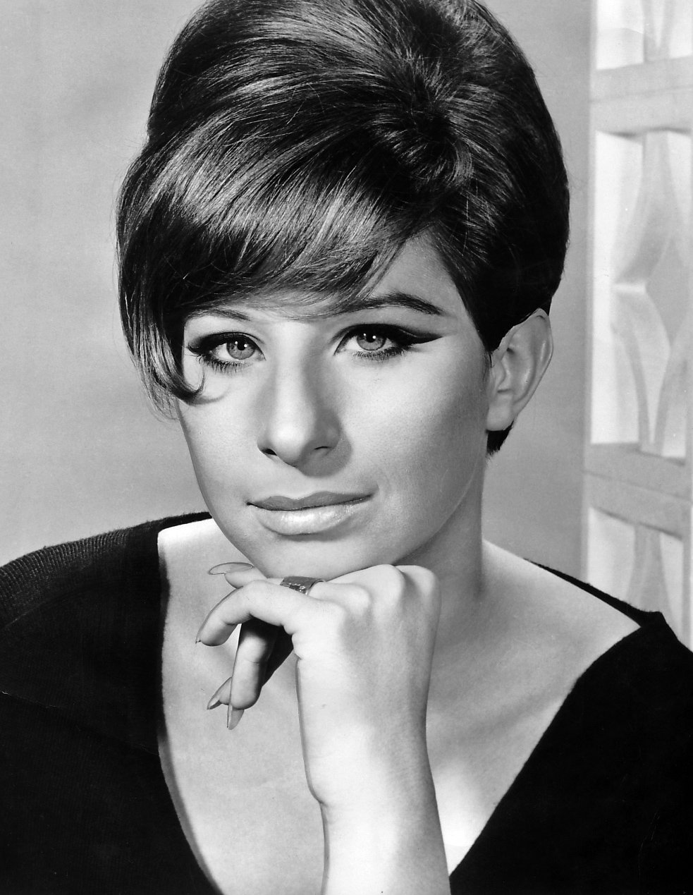 Barbra_Streisand_-_1966.jpg Barbra_Streisand_-_1966.jpg