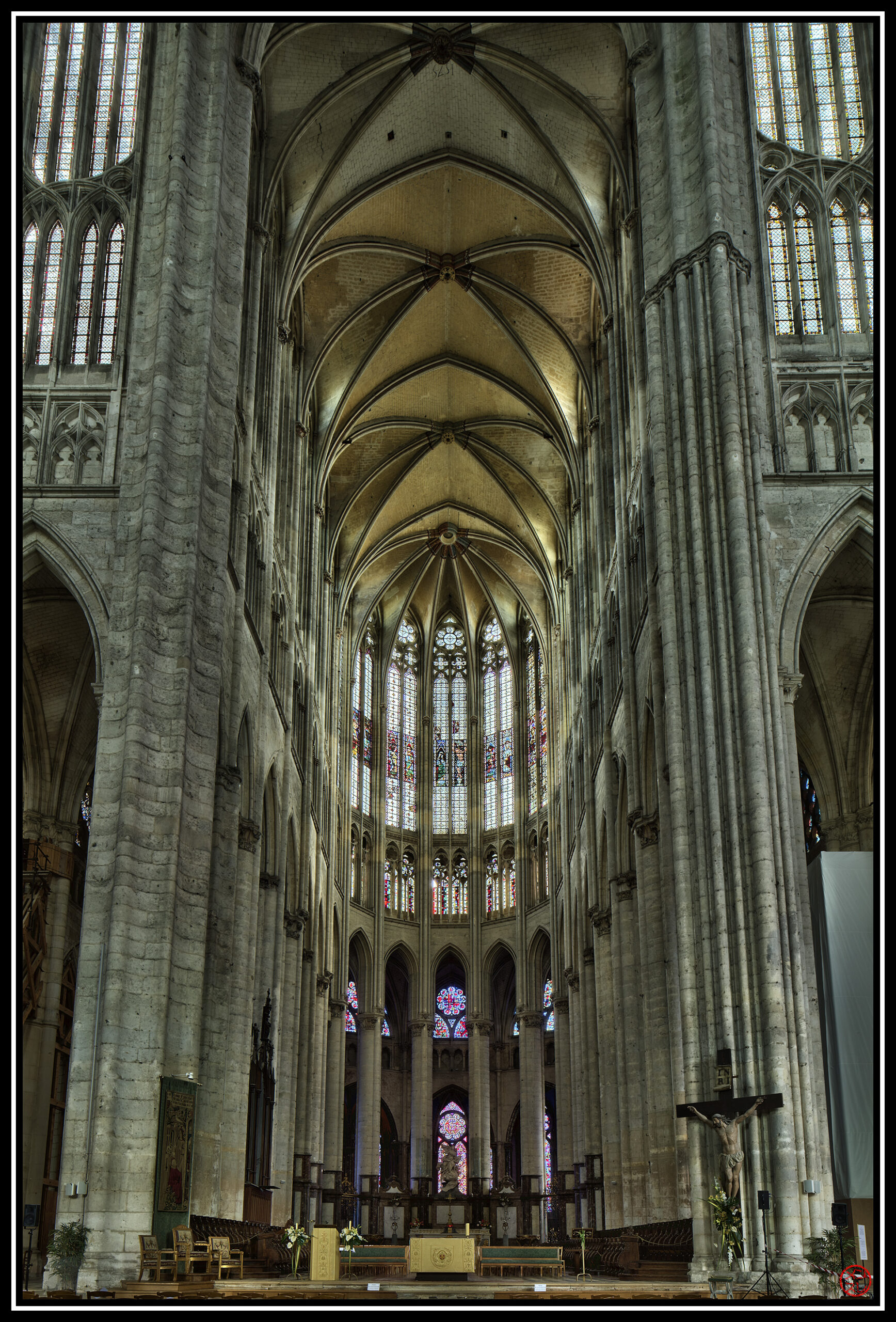 Beauvais_-_Cath_drale_2012.06_05.jpg