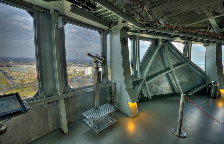 Belgique_Atomium_interieur_eed9cf463c684778a042907f745c08bb.jpg