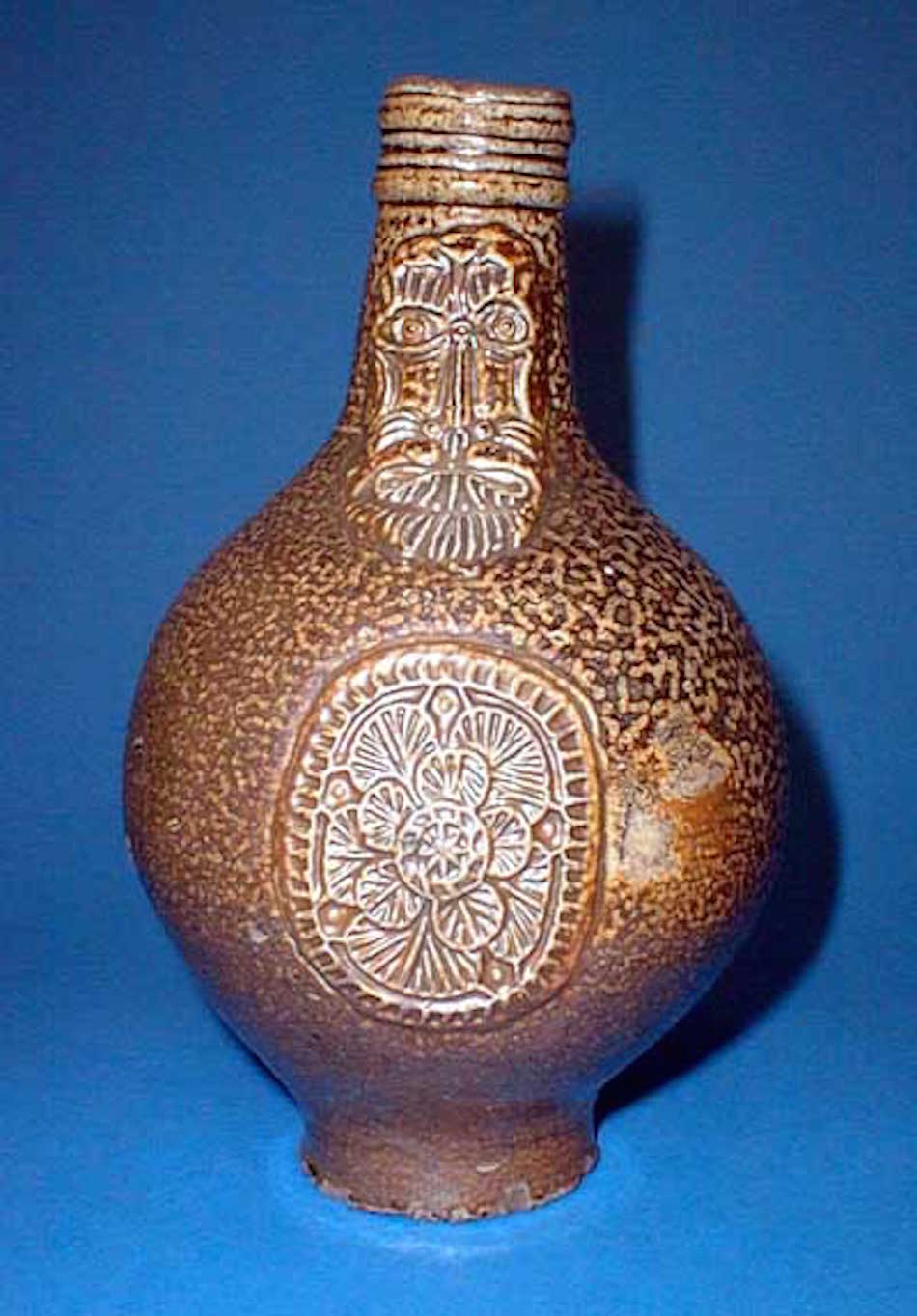 Bellarmine_jug00.jpg