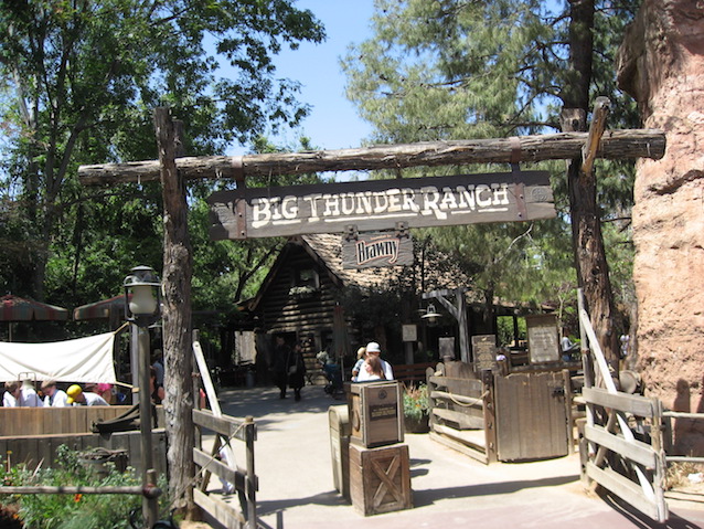 Big-Thunder-Ranch-Disneyland.jpg