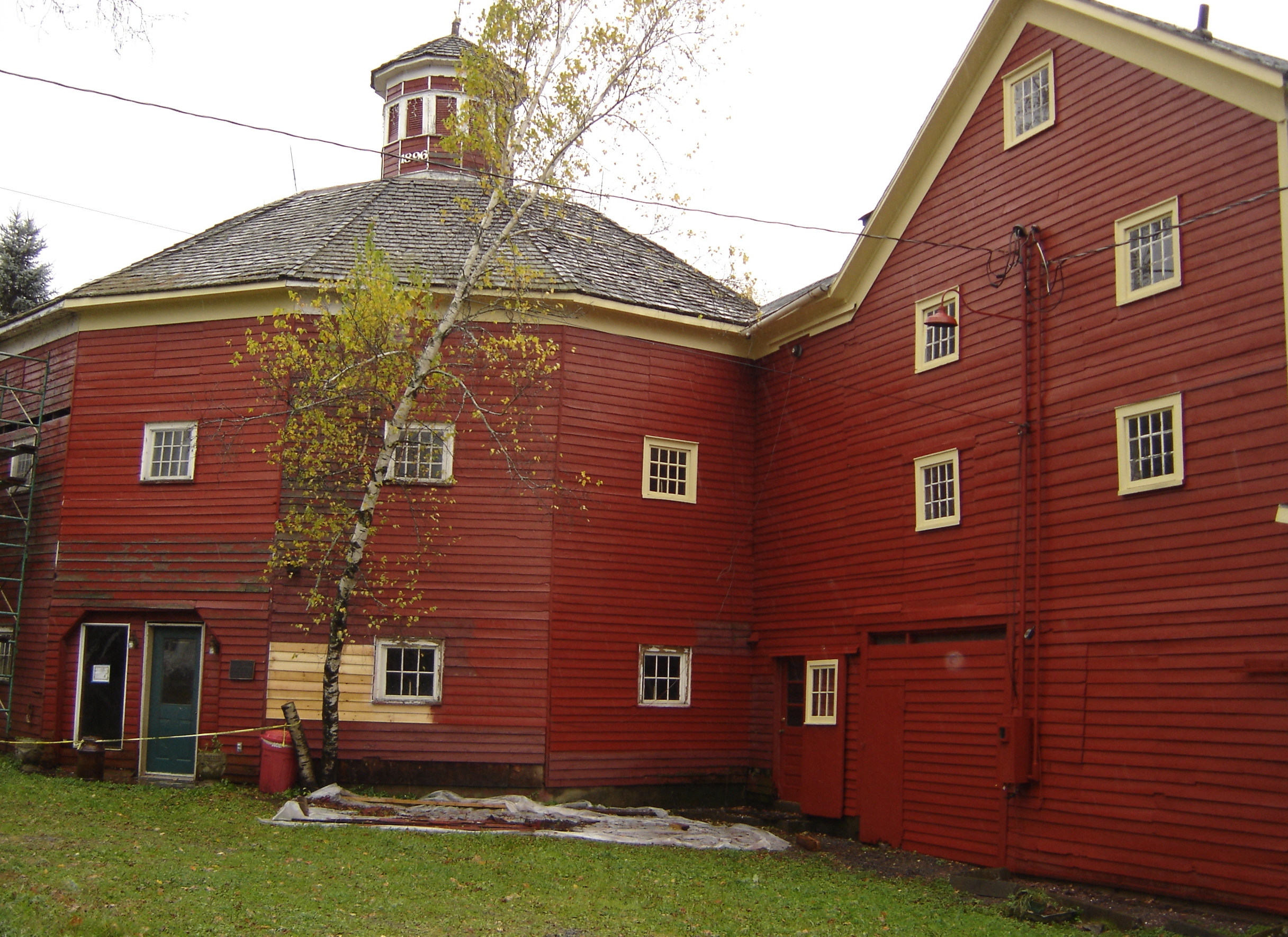 Big_Red_Barn_Jefferson_NY.jpg