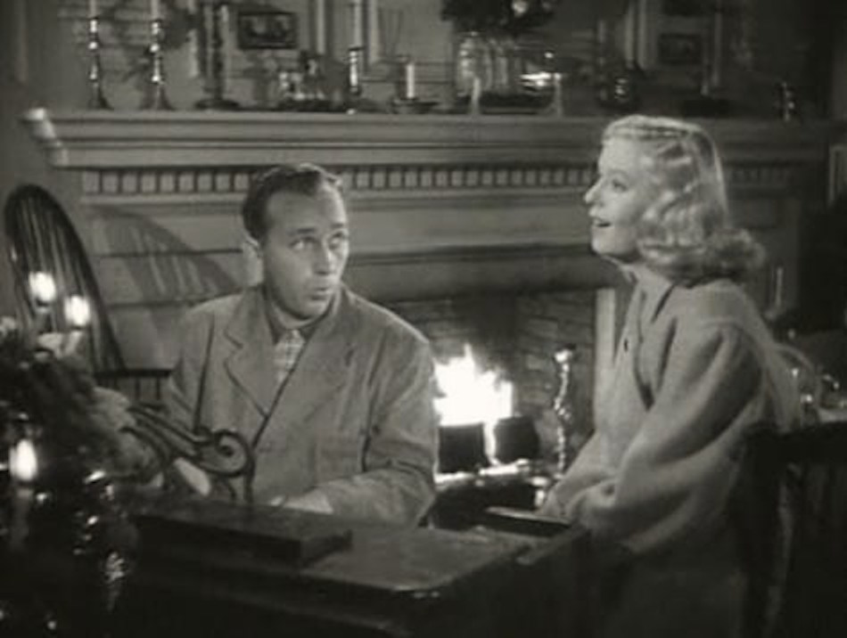 Bing_Crosby-Marjorie_Reynolds_in_Holiday_Inn_trailer.jpg