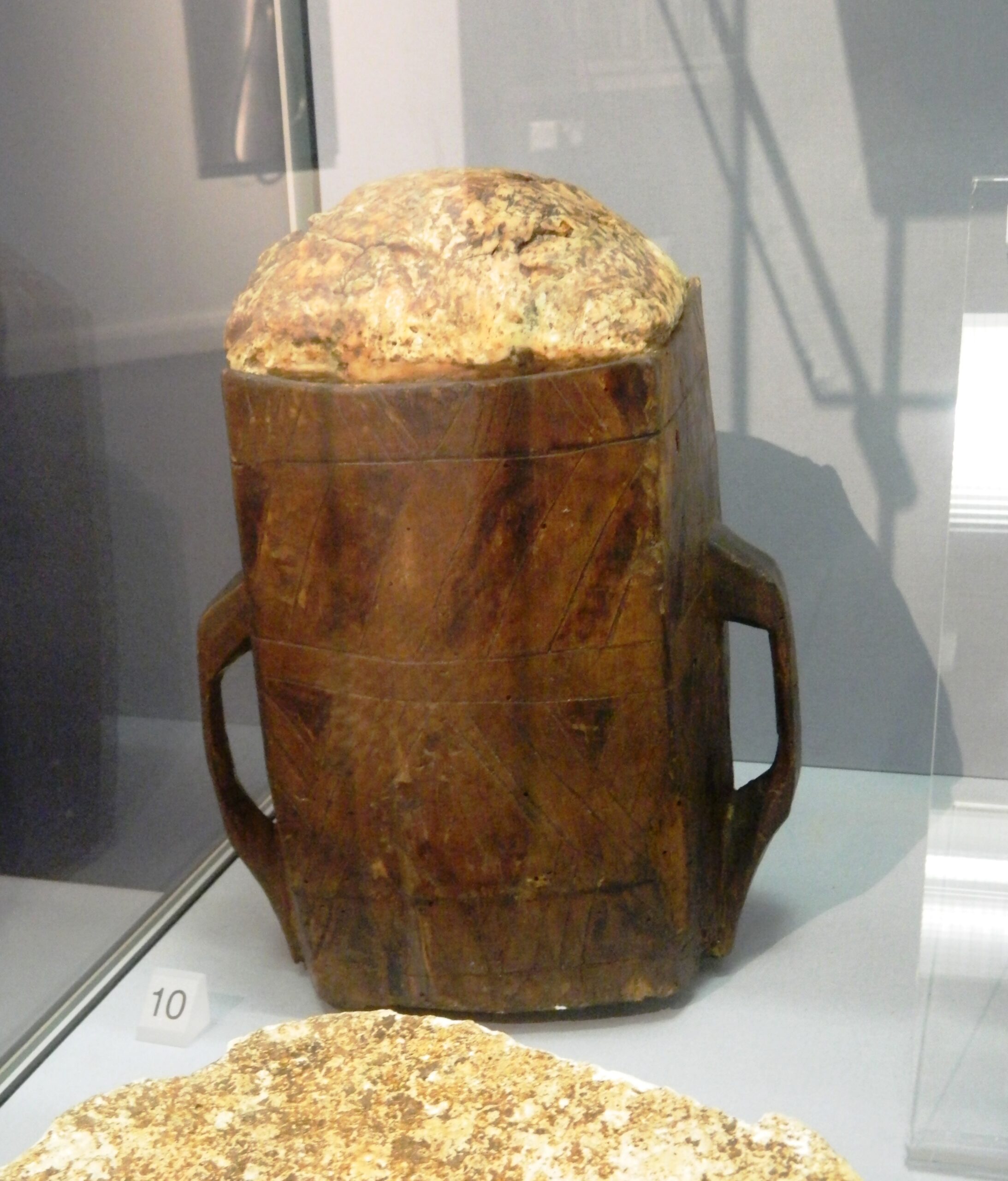 Bog_butter_in_wooden_vessel.jpg