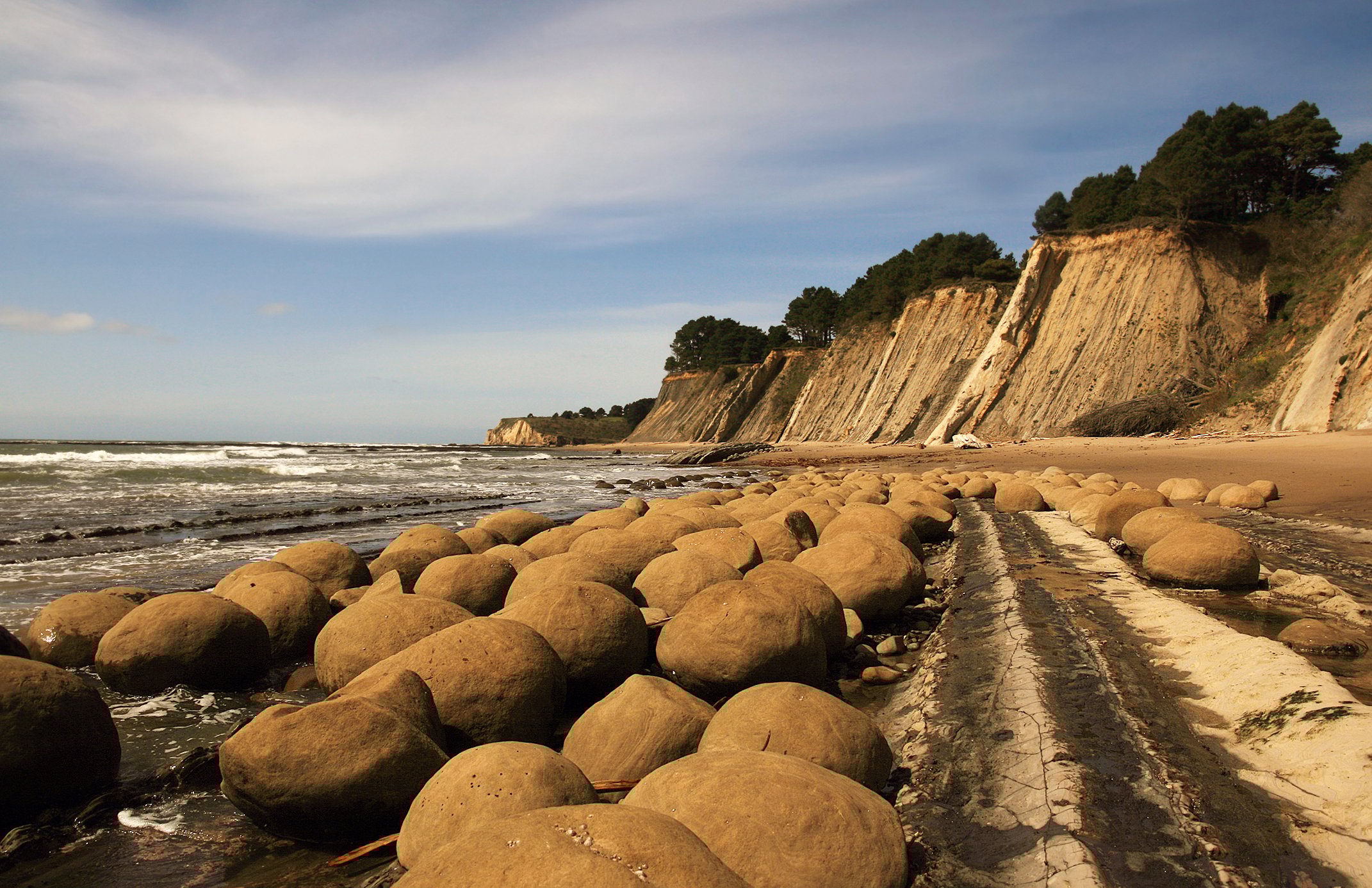 Bowling_Balls_Beach_2_edit.jpg