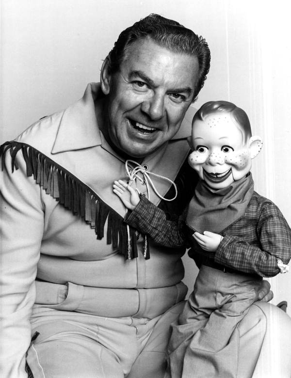 Buffalo_Bob_Smith_and_Howdy_Doody.jpg