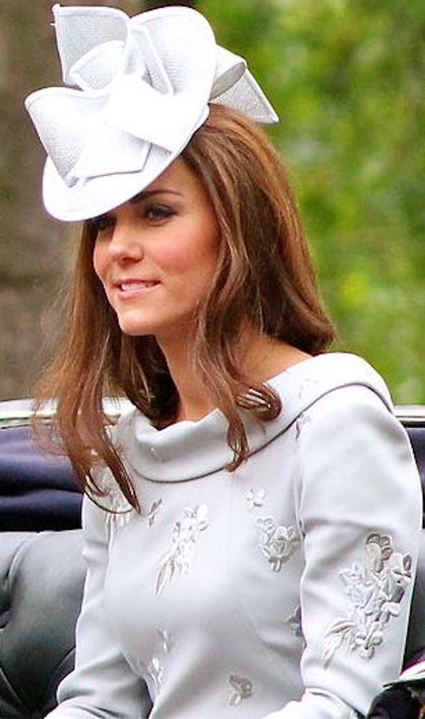 File source: http://commons.wikimedia.org/wiki/File:Camilla_and_Kate.jpg