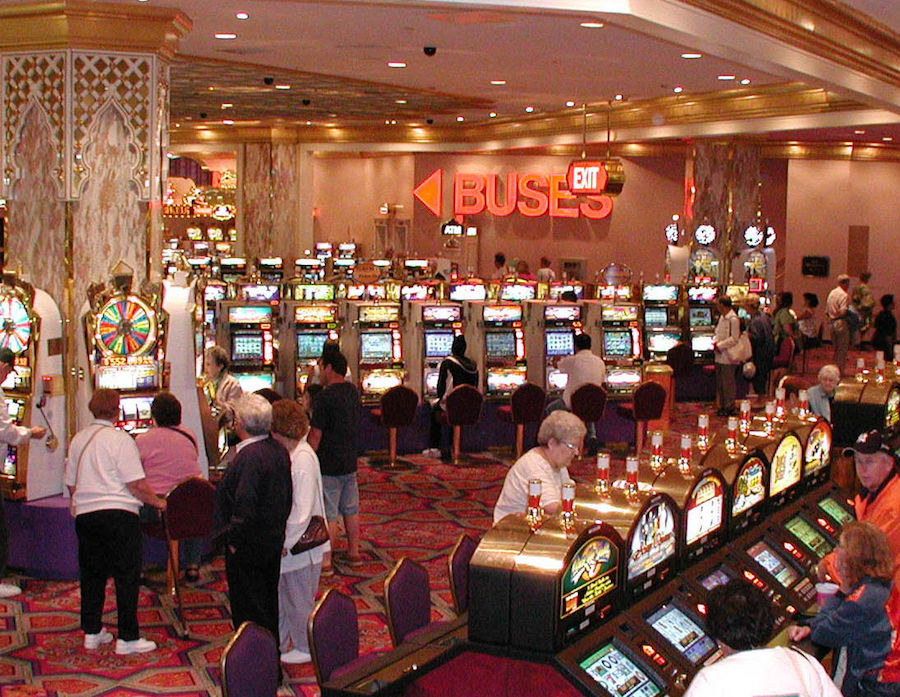 Casino_slots2.jpg