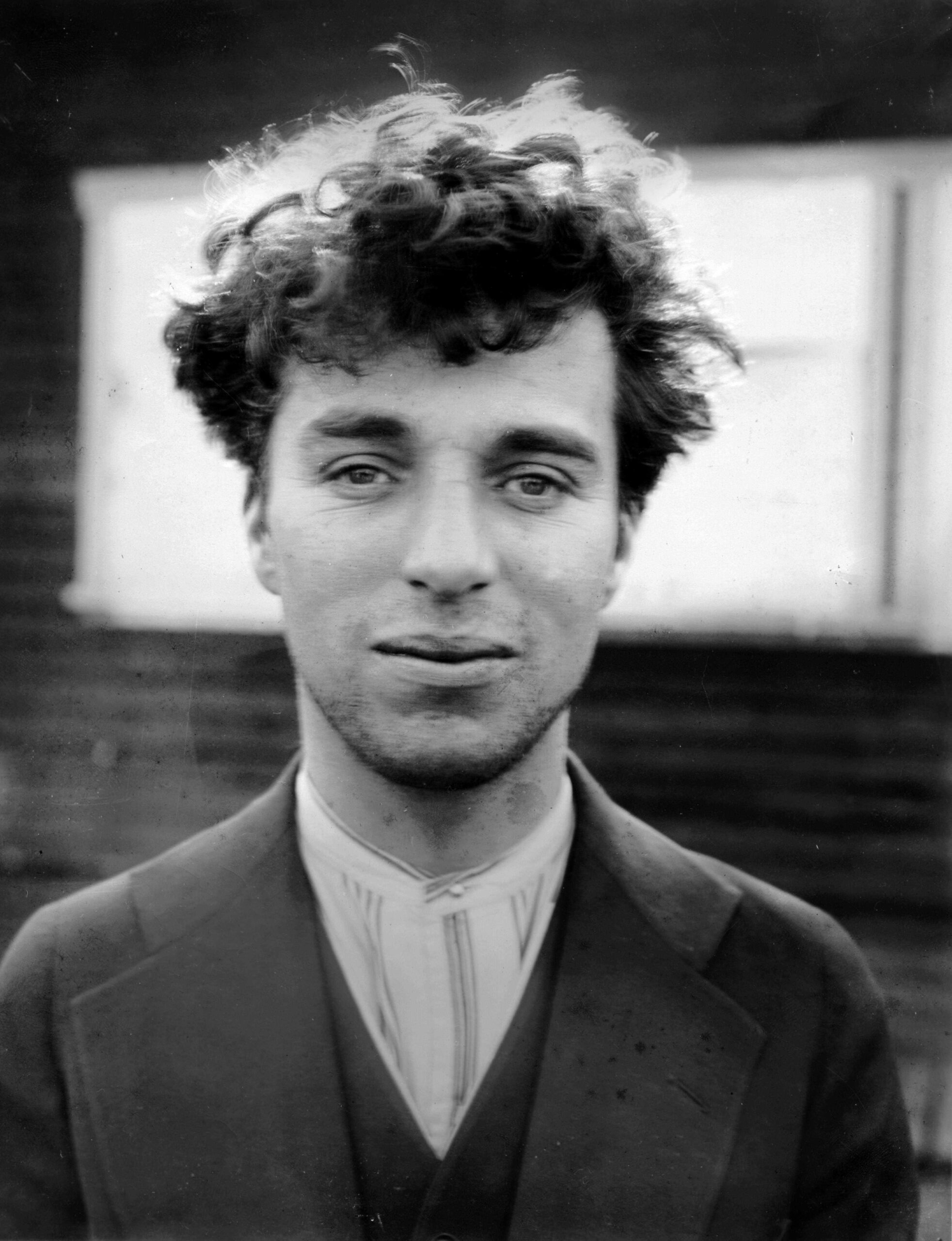 Charlie_Chaplin_circa_1916.jpg