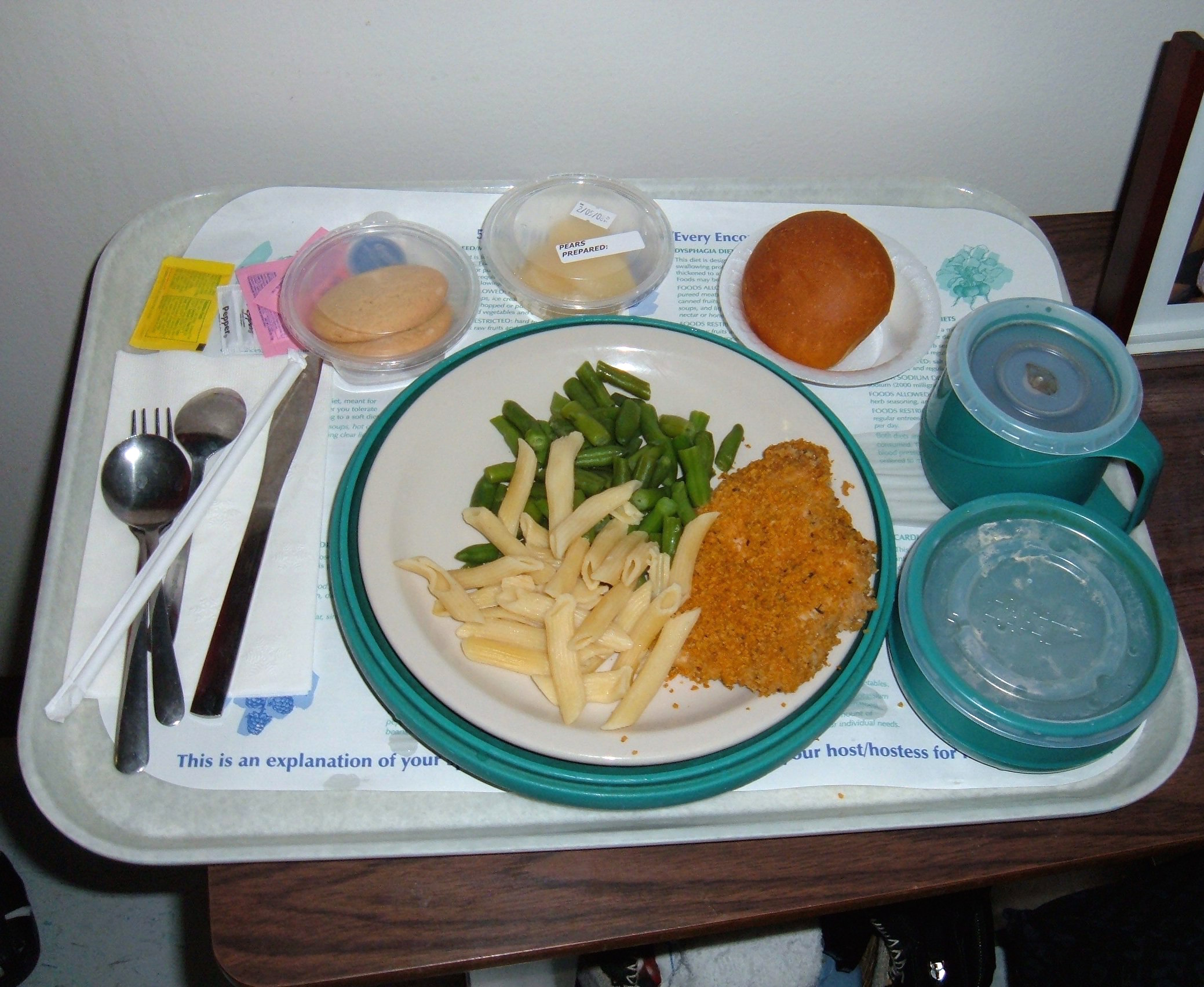 Chicken_penne_greens_hospital_food.jpg